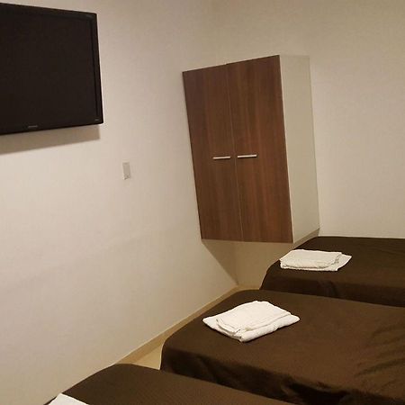Apart Temporario Saenz Pena Appartement Roque Sáenz Peña Buitenkant foto